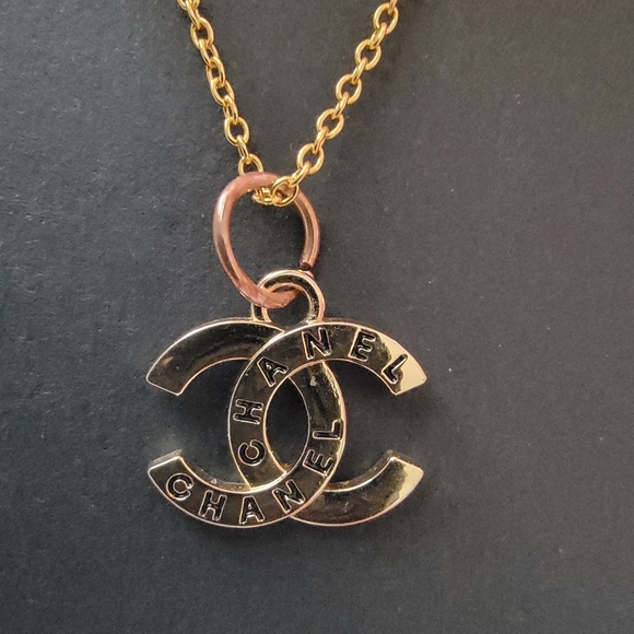 CC Chanel Zipper Pull Gold Hardware - Picture 1 of 4